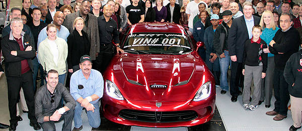 SRT rolls out, presents first all-new Viper to owner TopGear.com.ph Philippine Car News - SRT rolls out, presents first all-new Viper to owner