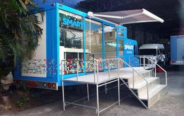 Smart Store on Wheels