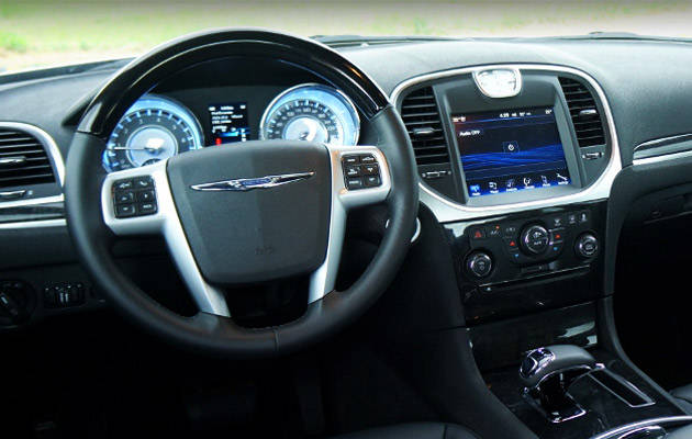 Review: Chrysler 300C V6