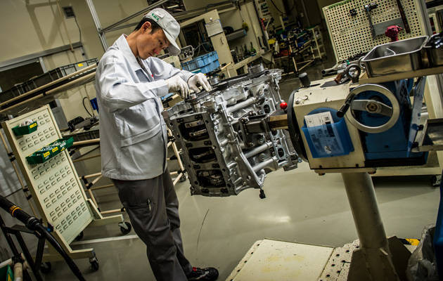 Nissan GT-R engine assembly