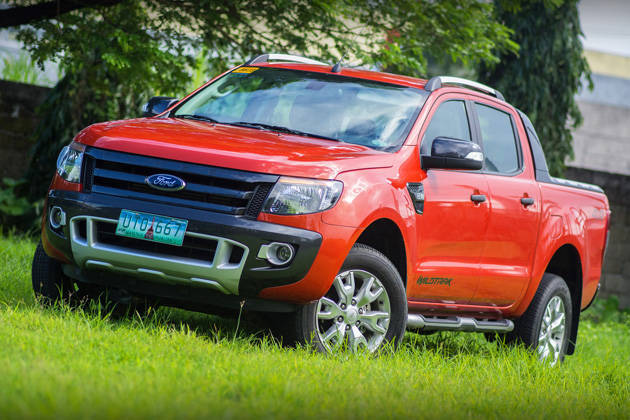 Ford Ranger Wildtrak vs. Mazda BT-50 | Top Gear Philippines