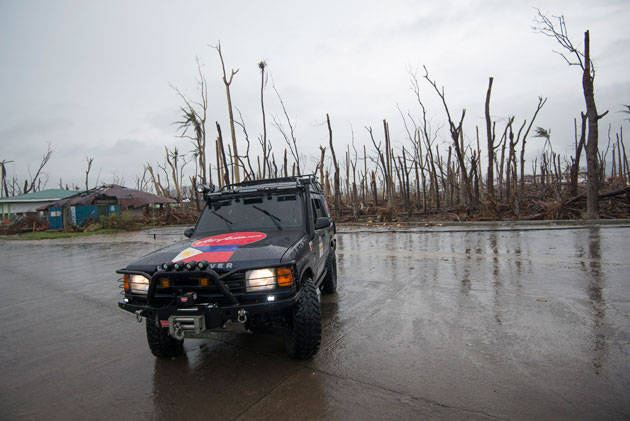 Land Rover Club of the Philippines visits Tacloban after Yolanda