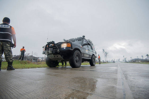 Land Rover Club of the Philippines visits Tacloban after Yolanda