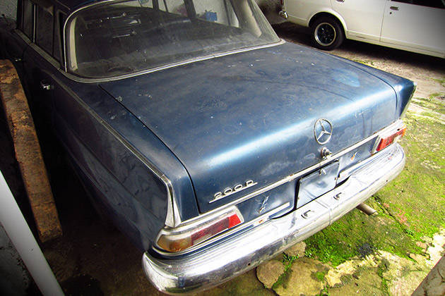 Batman Benz begins: Restoring a Mercedes-Benz 200D Fintail (Part 1)