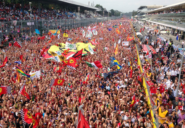 Fernando Alonso photo for charity