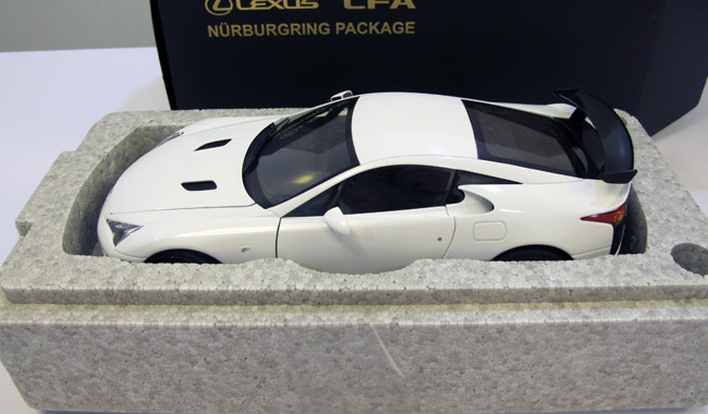 AUTOart Lexus LFA