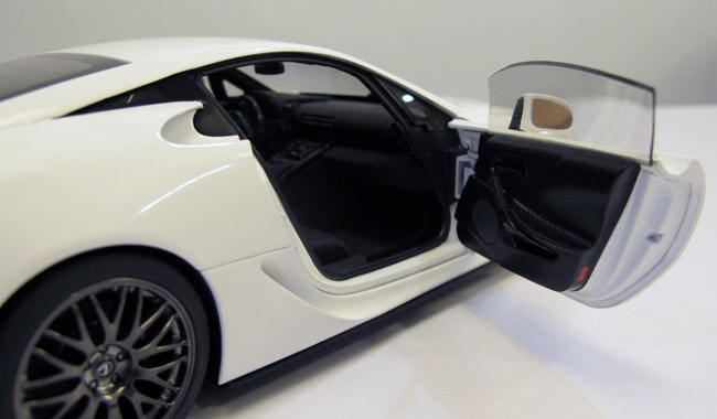 AUTOart Lexus LFA