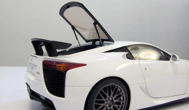 AUTOart Lexus LFA