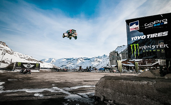 TopGear.com.ph Philippine Car News - Chicherit crashes in attempt to set world record for longest car jump