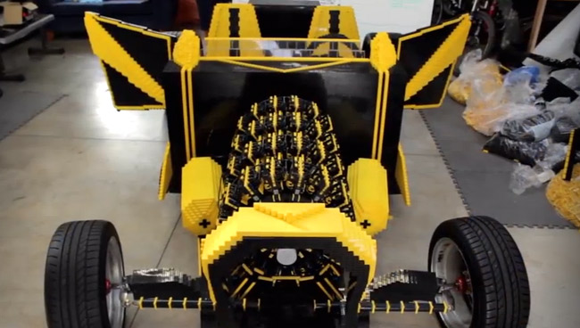 A 20-year-old built this Lego car powered by air