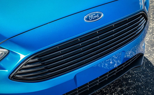 2015 Ford Focus sedan to be unveiled at the 2014 New York Auto Show