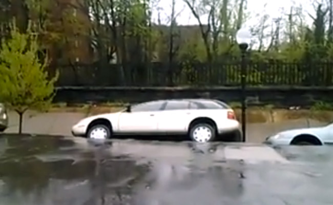 Sinkhole swallows cars in Baltimore, Maryland