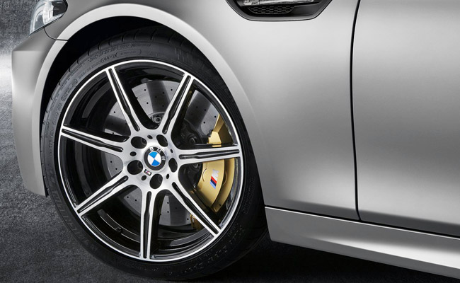 BMW 30 Jahre M5