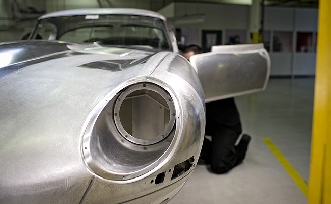 TopGear.com.ph Philippine Car News - Jaguar to complete production of its ‘lightweight’ E-Type after 50 years
