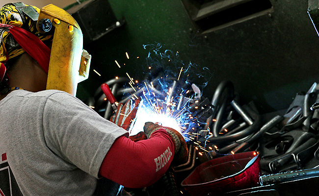 Do local parts manufacturer know when an all-new model will be launched? TopGear.com.ph Philippine Car News - Do local parts manufacturer know when an all-new model will be launched?