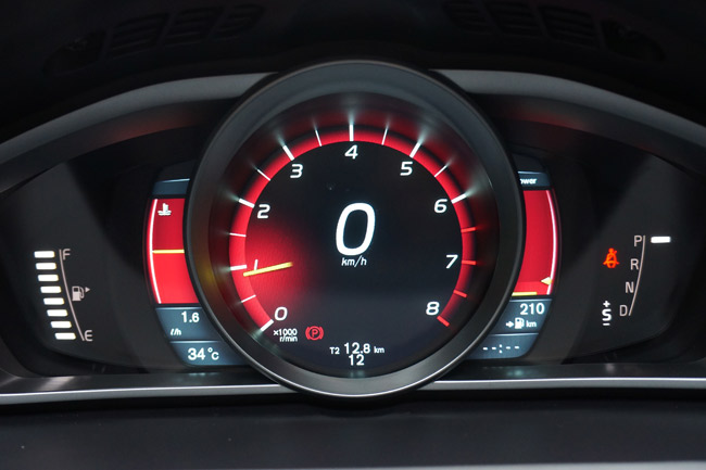 Volvo V40 gauges