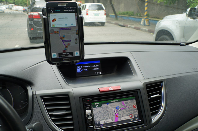 Honda CR-V Cruiser Edition vs Waze Honda CR-V Cruiser Edition vs Waze