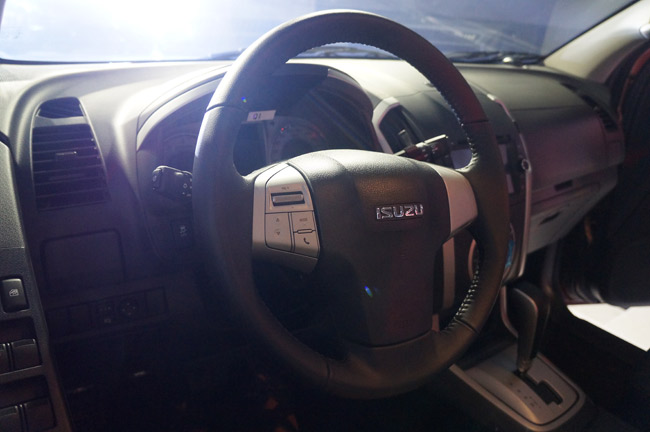 Isuzu MU-X Isuzu MU-X