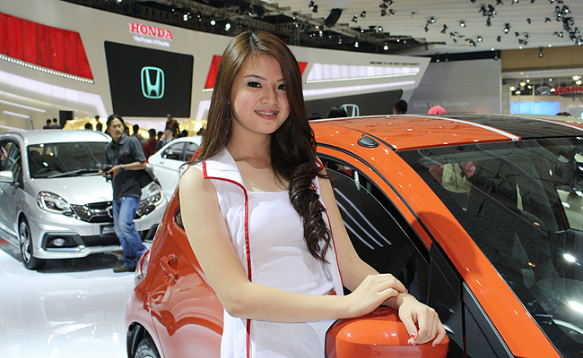 TopGear.com.ph Philippine Car News - The girls of the 2014 Indonesia International Motor Show