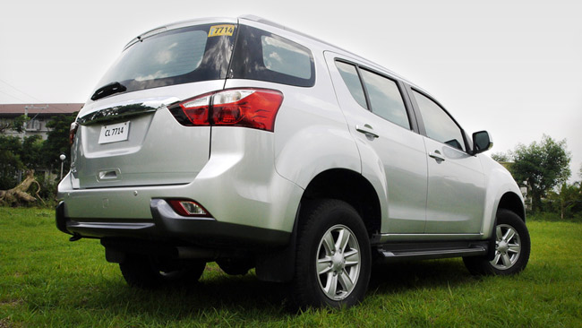 Isuzu MU-X LS-M 4x2 review in the Philippines Isuzu MU-X LS-M 4x2 review in the Philippines