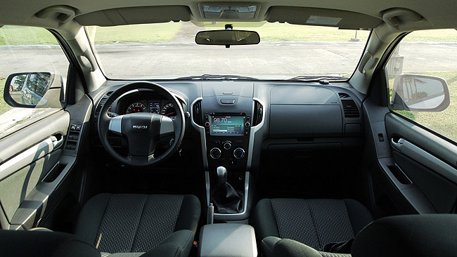 Isuzu MU-X LS-M 4x2 review in the Philippines Isuzu MU-X LS-M 4x2 review in the Philippines