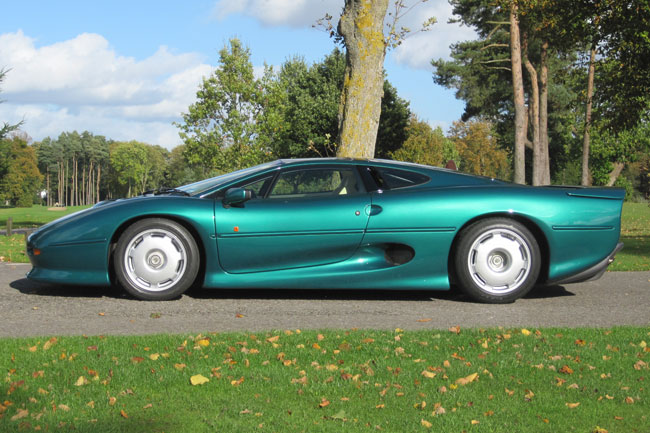 Jaguar XJ220