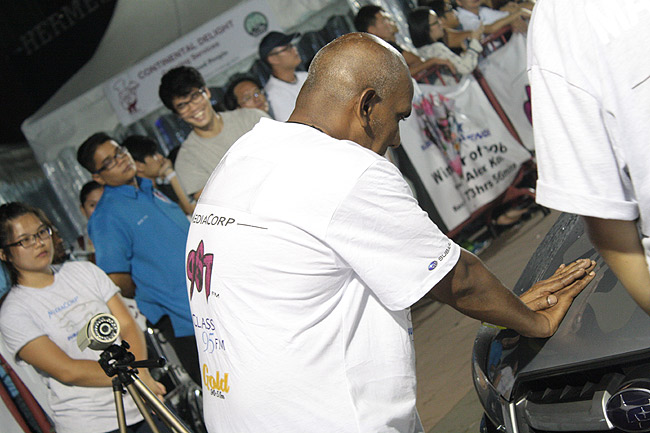 2014 Subaru Palm Challenge: Will you stay awake for 82 hours to win a car? This man did