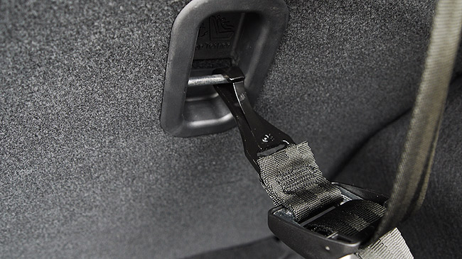 How to properly mount Isofix child safety seats