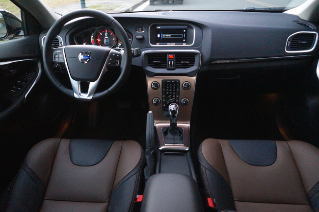 Volvo V40 Cross Country Volvo V40 Cross Country