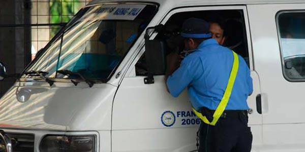 TopGear.com.ph Philippine Car News - Solon files "Kotong Act of 2010"