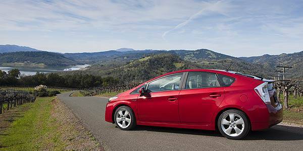 2010_Toyota_Prius_A.jpg