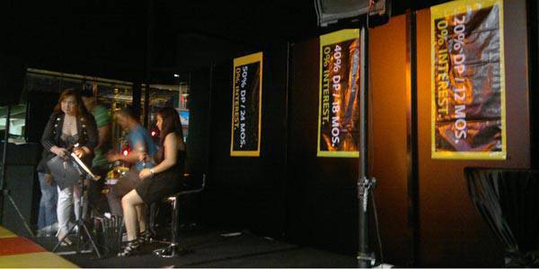 Mini holds rockeoke night for customers