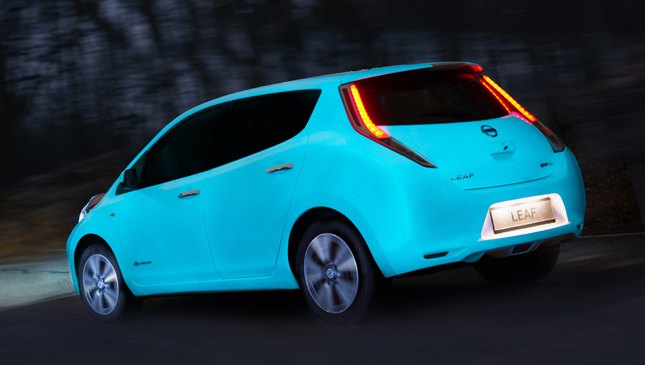 Nissan Leaf glow-in-the-dark