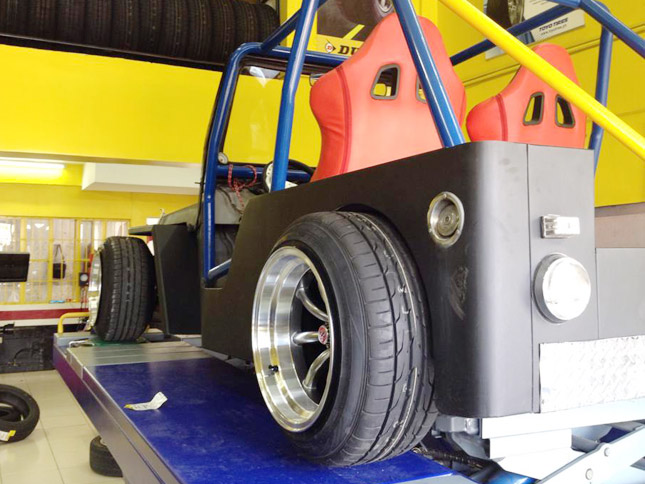 Bridal owner-type jeep