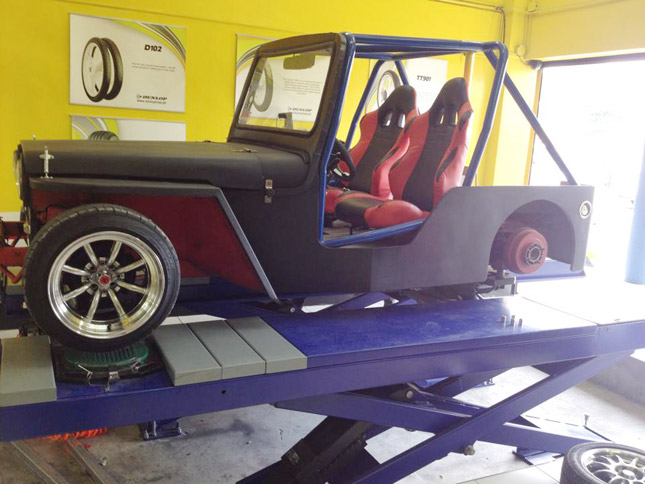 Bridal owner-type jeep