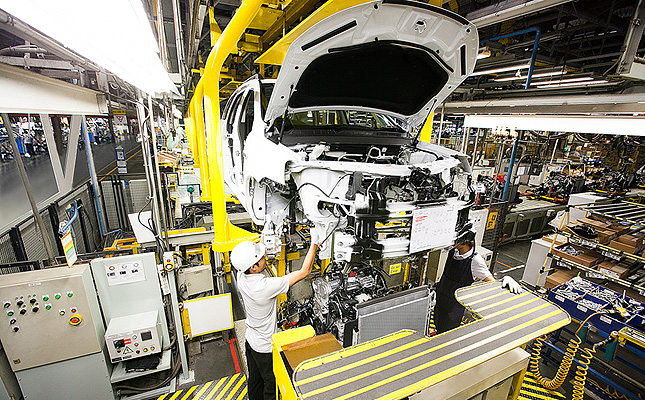 Chevrolet to cease producing Spin MPV, Sonic subcompact TopGear.com.ph Philippine Car News - Chevrolet to cease producing Spin MPV, Sonic subcompact