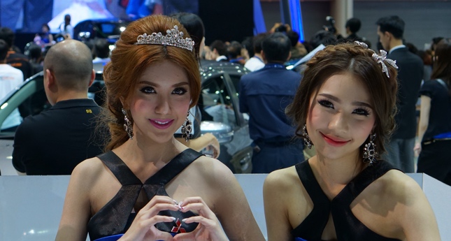 36th Bangkok Motor Show girls