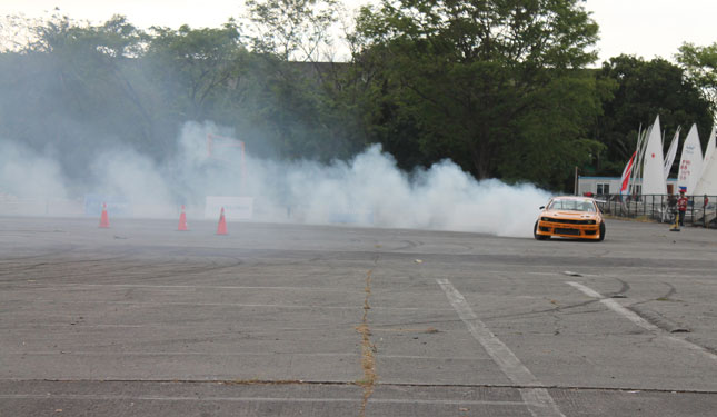 2015 Hyundai Lateral Drift