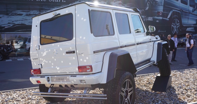 Mercedes-Benz G500 4x4 squared