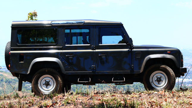 Land Rover Defender 110