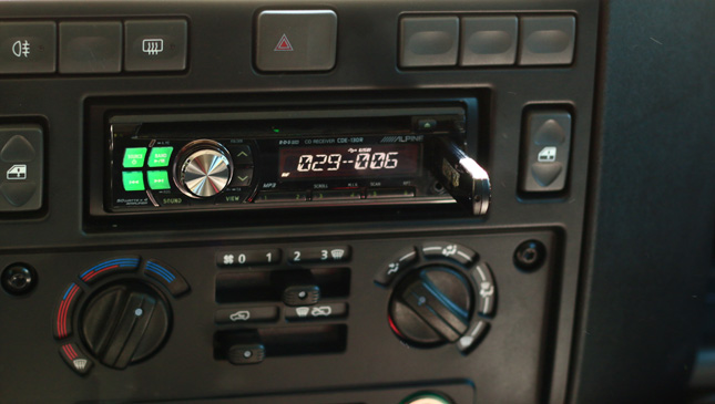 Land Rover Defender 110