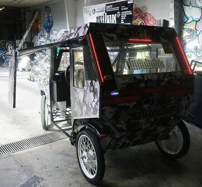 Hummer pedicab