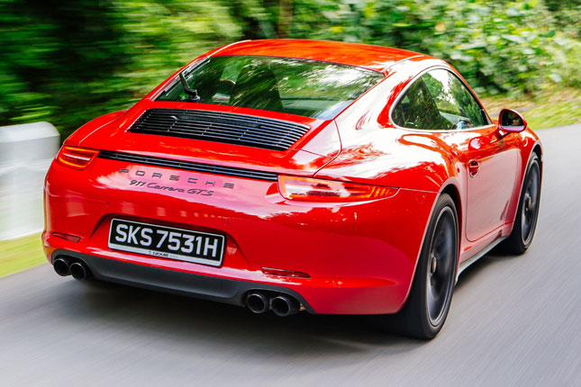 Porsche 911 Carrera GTS