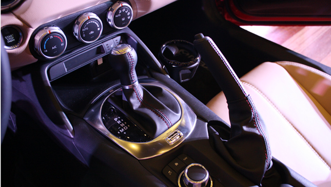 Mazda MX-5 interior