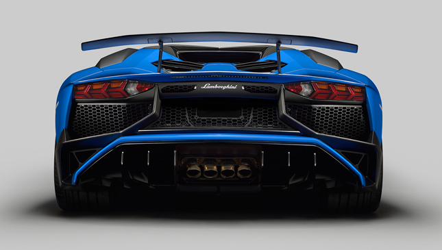 Lamborghini Aventador SV Roadster