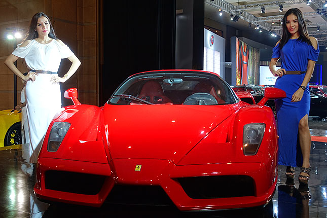 Indonesia International Motor Show booth girls