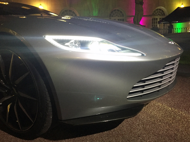 Aston Martin DB10