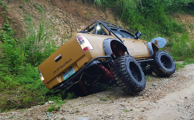 Off-road pickup trucks