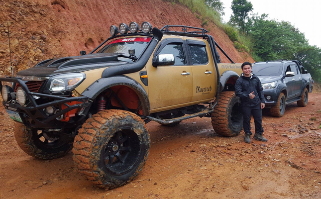 Off-road pickup trucks