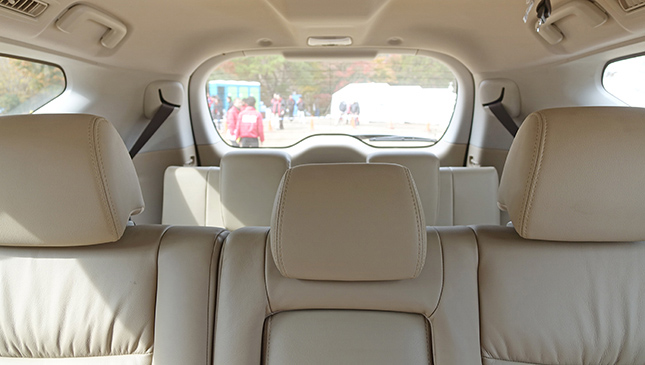 Mitsubishi Montero Sport interior